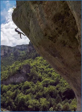 Ethan Walker climbing Le spectre de l'ottokar (F8b+) at the Gullich sector in the Gorge du Tarn