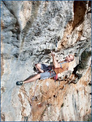 D. Papageorgiou climbing Abelofilosofia (F7c) at Vrachokipos crag near Athens