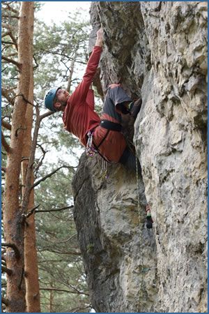 Roman Jurkech climbing Ťažký prípad (F6c+) at Lučivná crag