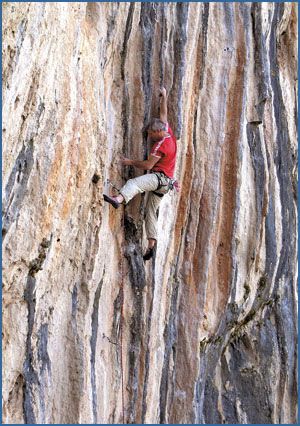 Mark Glaister climbing Dos Itanos (F7b+) at Loja crag near Granada